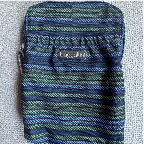 Bagallini mini nylon crossbody bag - Picture 2 of 4